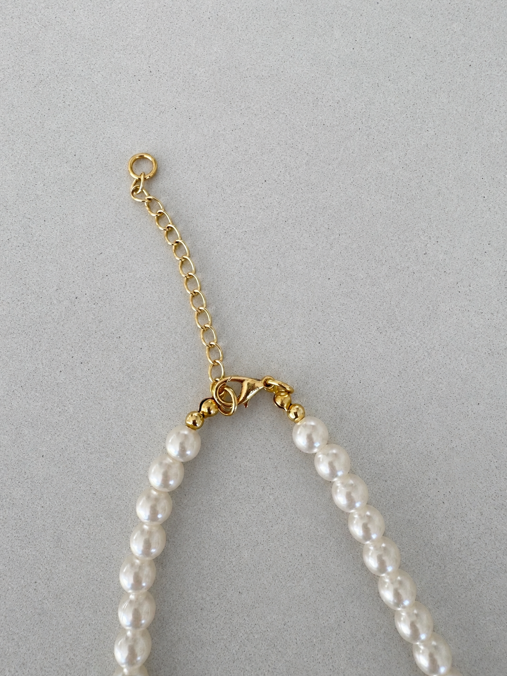 Golden Catch Pearl Necklace